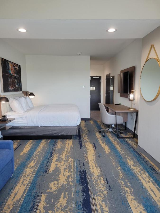 La Quinta Inn & Suites By Wyndham Terrell Extérieur photo