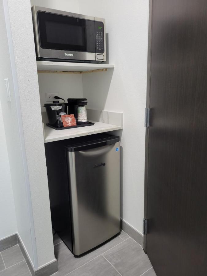 La Quinta Inn & Suites By Wyndham Terrell Extérieur photo