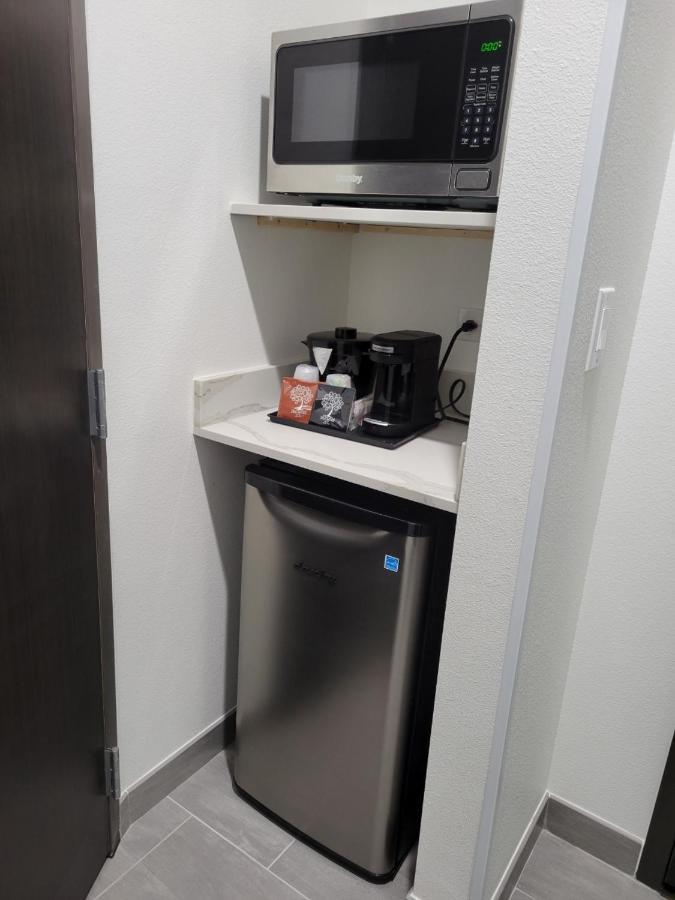La Quinta Inn & Suites By Wyndham Terrell Extérieur photo