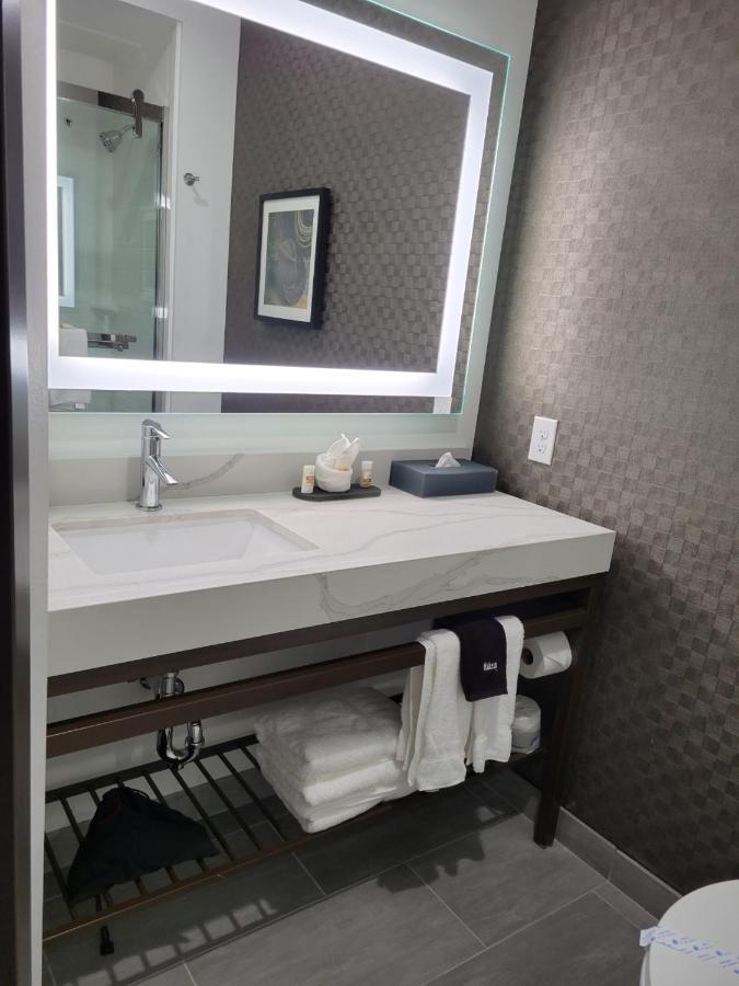 La Quinta Inn & Suites By Wyndham Terrell Extérieur photo