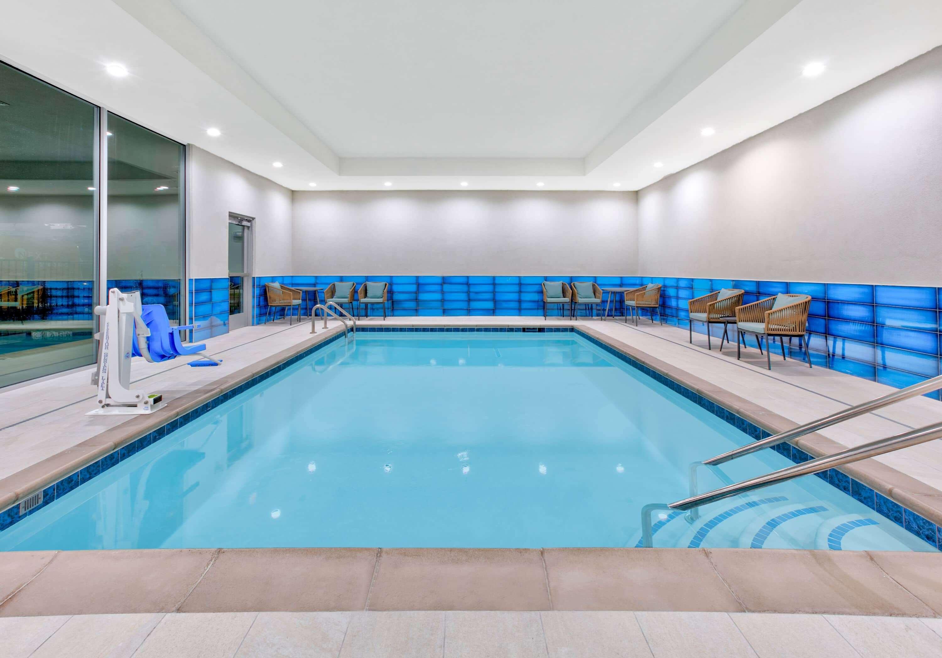 La Quinta Inn & Suites By Wyndham Terrell Extérieur photo