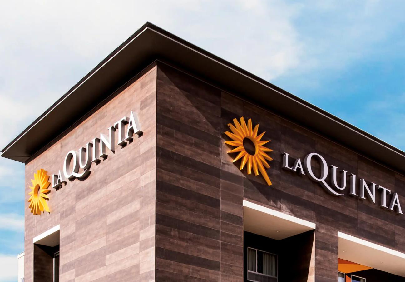 La Quinta Inn & Suites By Wyndham Terrell Extérieur photo