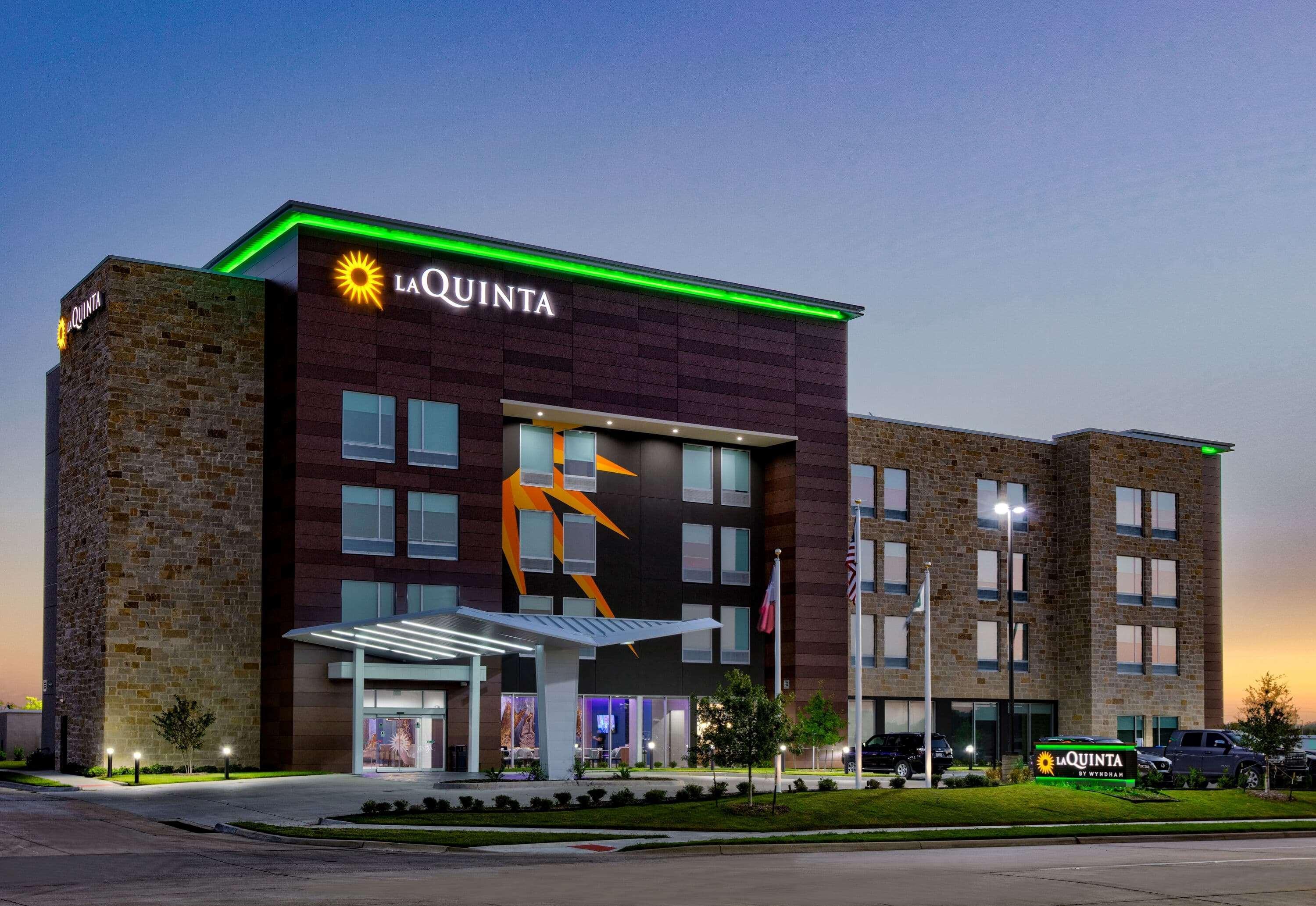 La Quinta Inn & Suites By Wyndham Terrell Extérieur photo