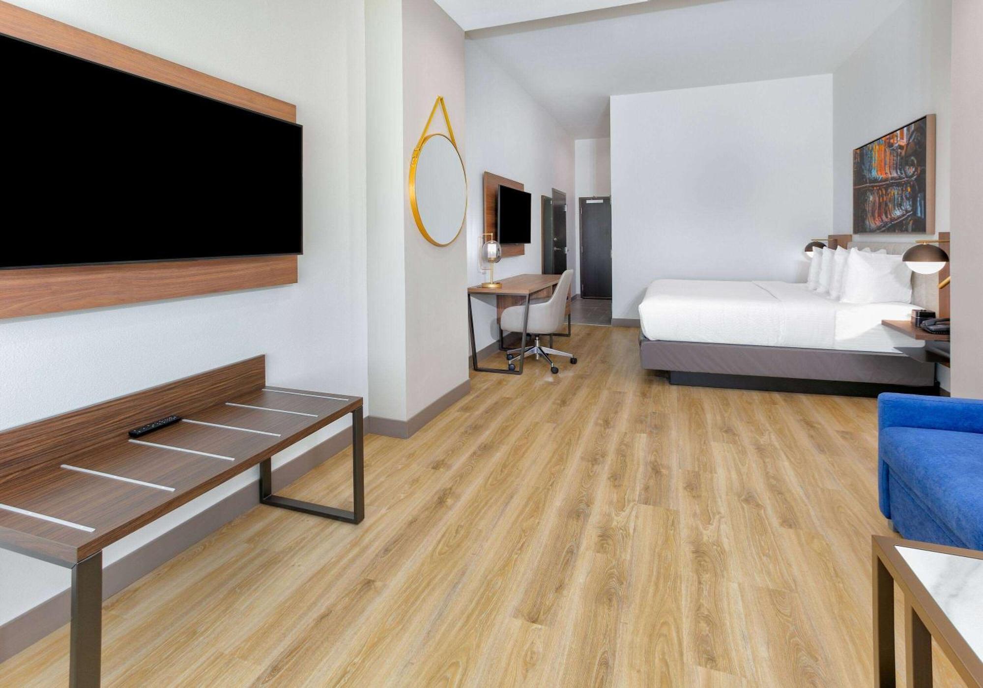 La Quinta Inn & Suites By Wyndham Terrell Extérieur photo